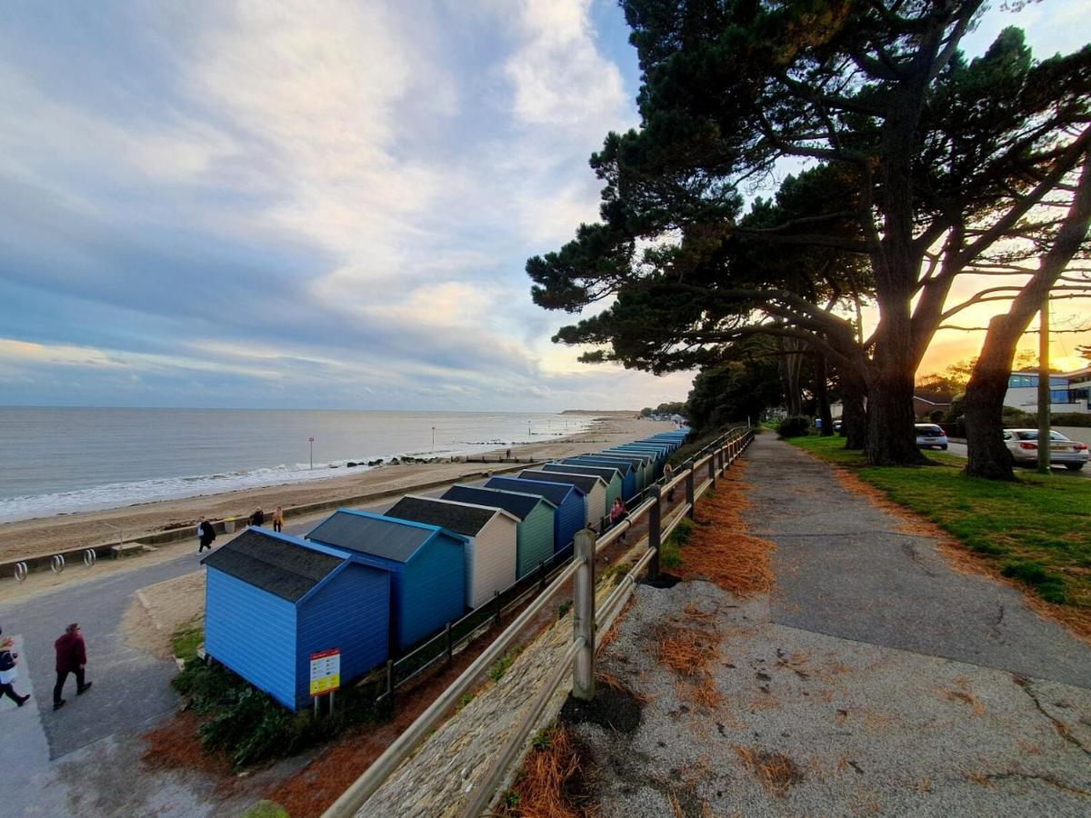 Mudeford Beach Lodge Exterior photo