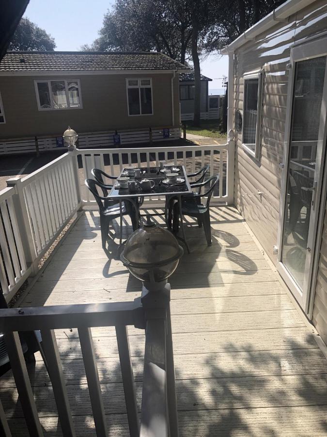 Mudeford Beach Lodge Exterior photo