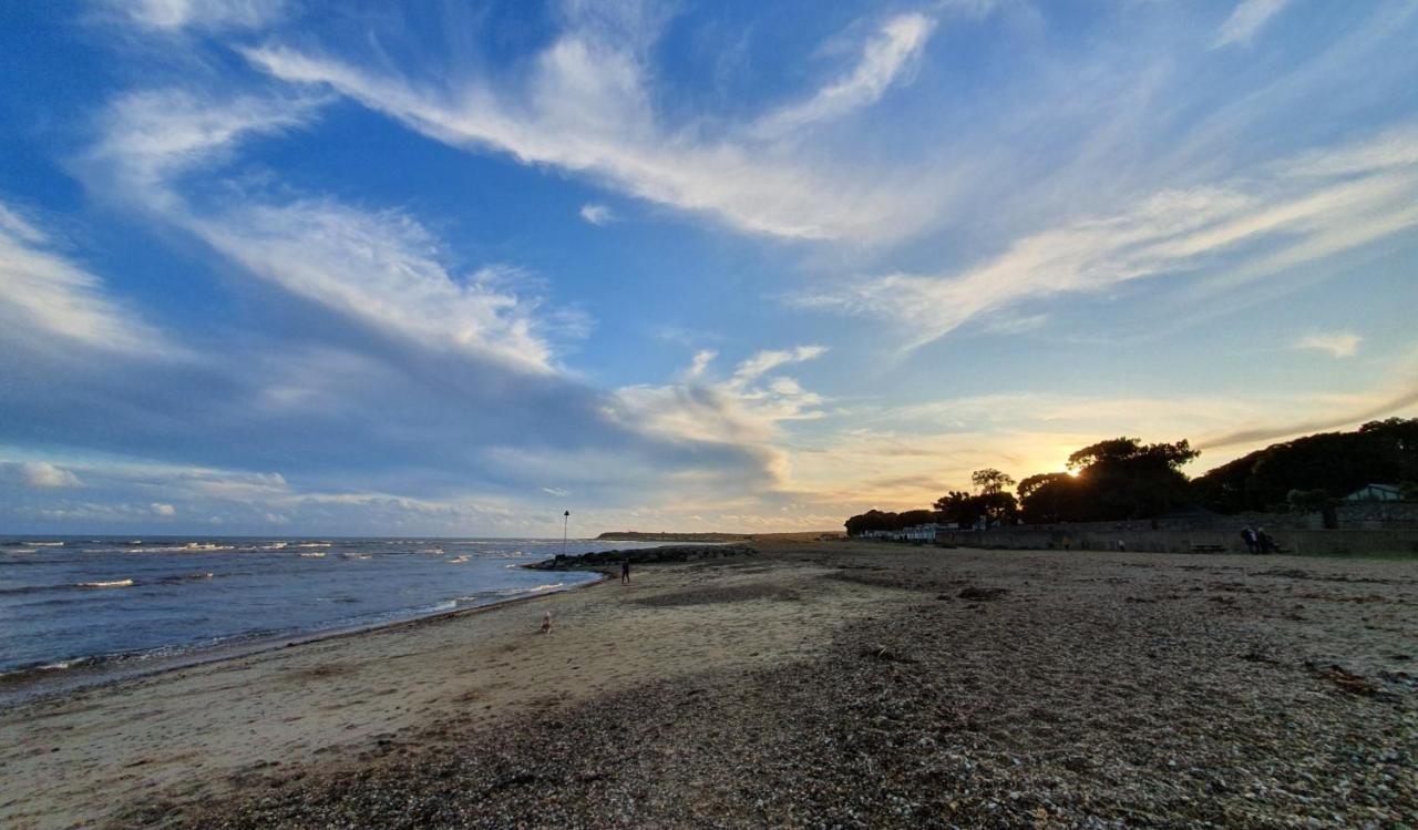 Mudeford Beach Lodge Exterior photo